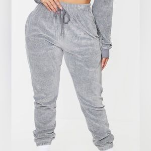 NWT prettylittlething shape grey velour skinny joggers size 14